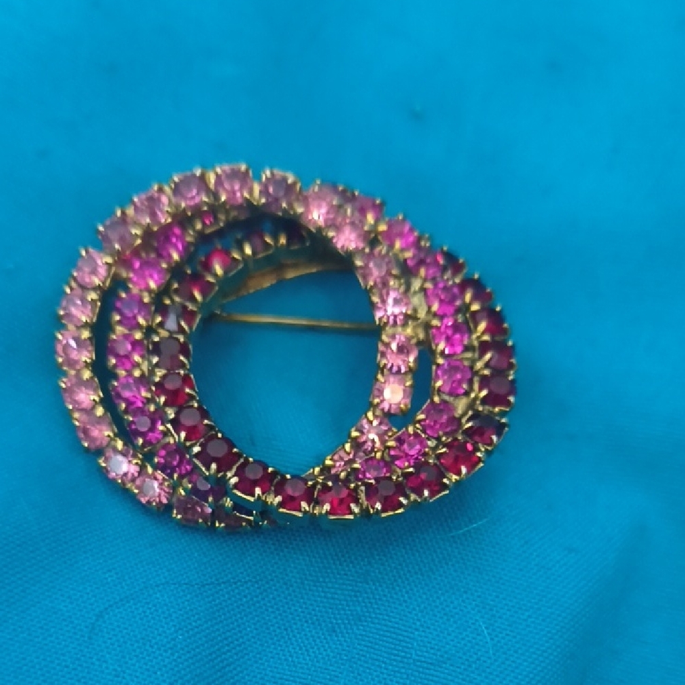 Gold-Tone Pink Crystal Interlocking Circle Brooch